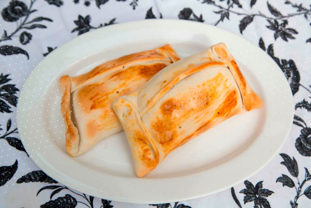 Conoce las 5 mejores empanadas de Santiago para este 18 de septiembre en casa