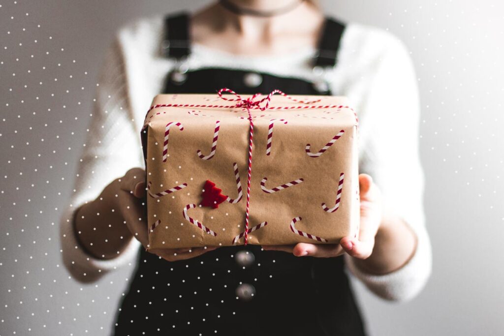 Cinco ideas creativas para envolver regalos de navidad